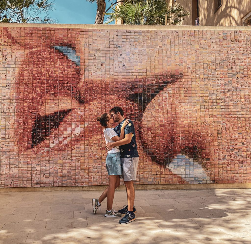mural poljubac